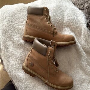 Timberland Tan light and metallic top Leather Boots